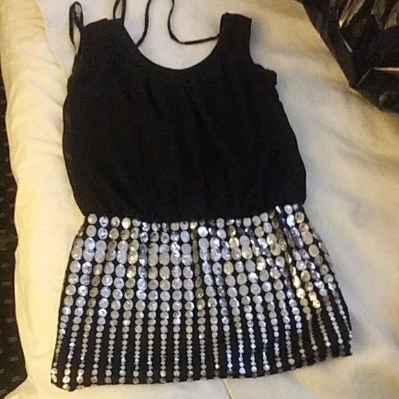 Dress - Picture 2 of 2